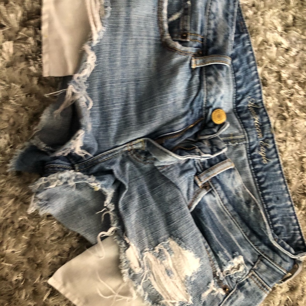 AE SHORTIE SHORTS SIZE 8